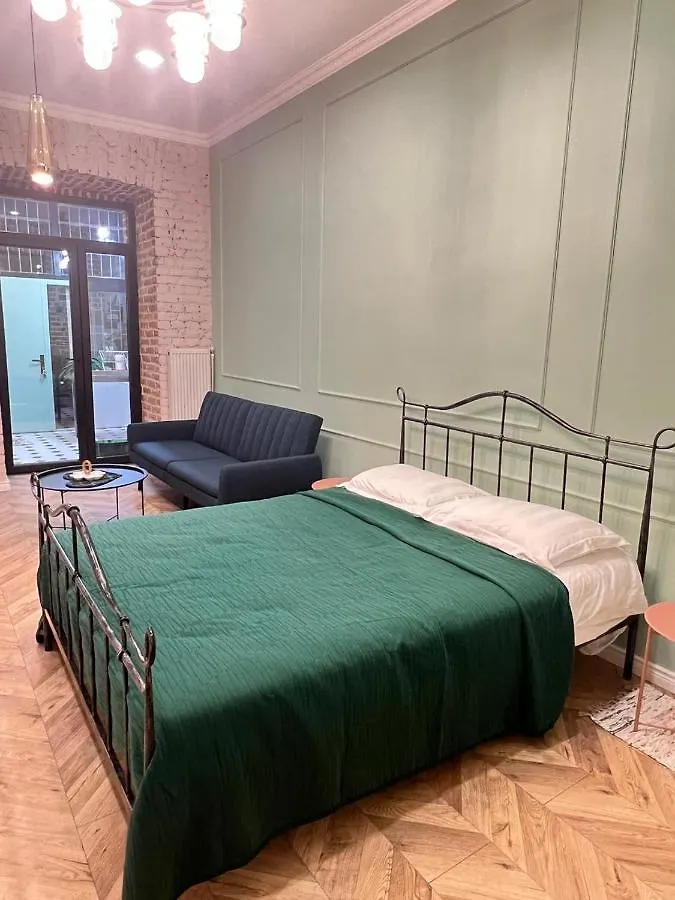 Charming Apartment Near Marjanishvili Square location